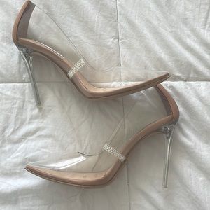 NEVER WORN STEVE MADDEN CLEAR HEELS